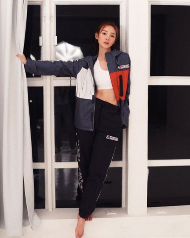 这样减肥最有效！日本女生教你深蹲姿势速成法 2周瘦臀瘦腿瘦全身
